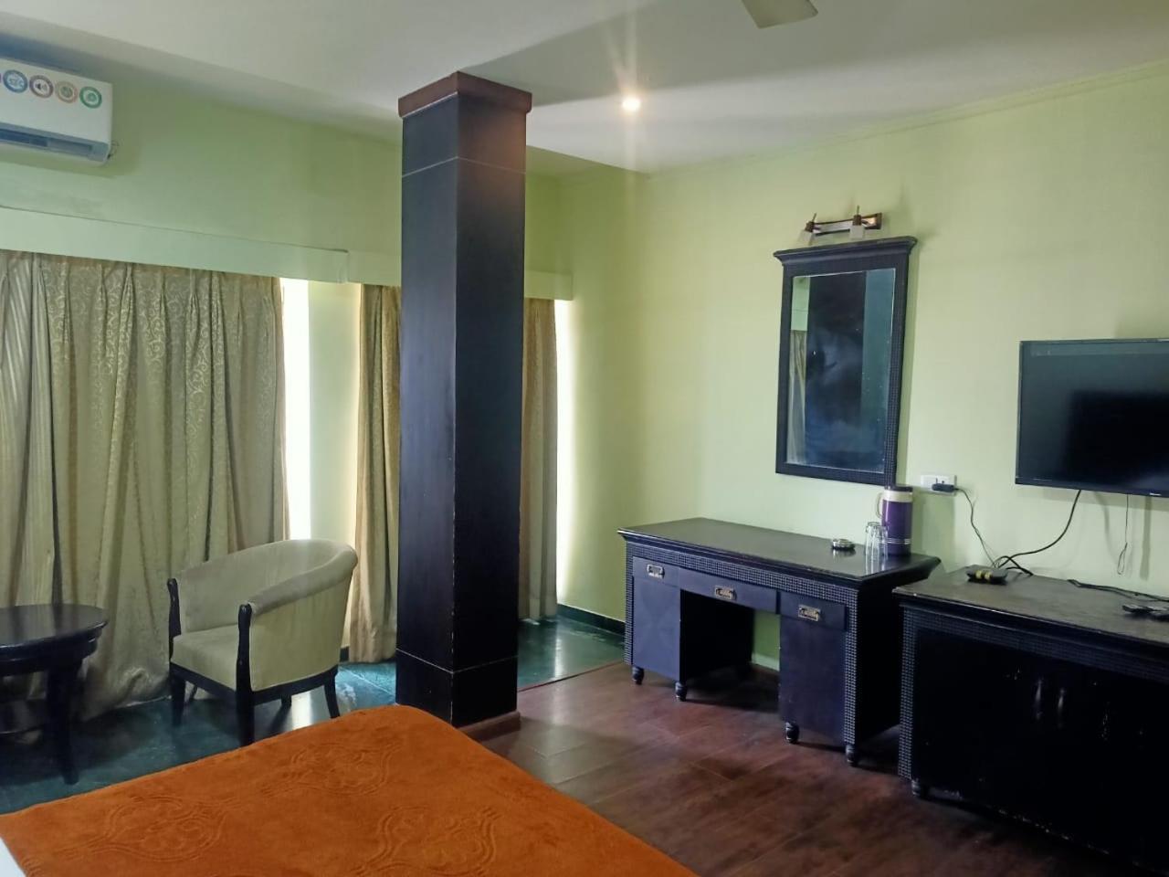 נאגפור Hotel Skylark מראה חיצוני תמונה