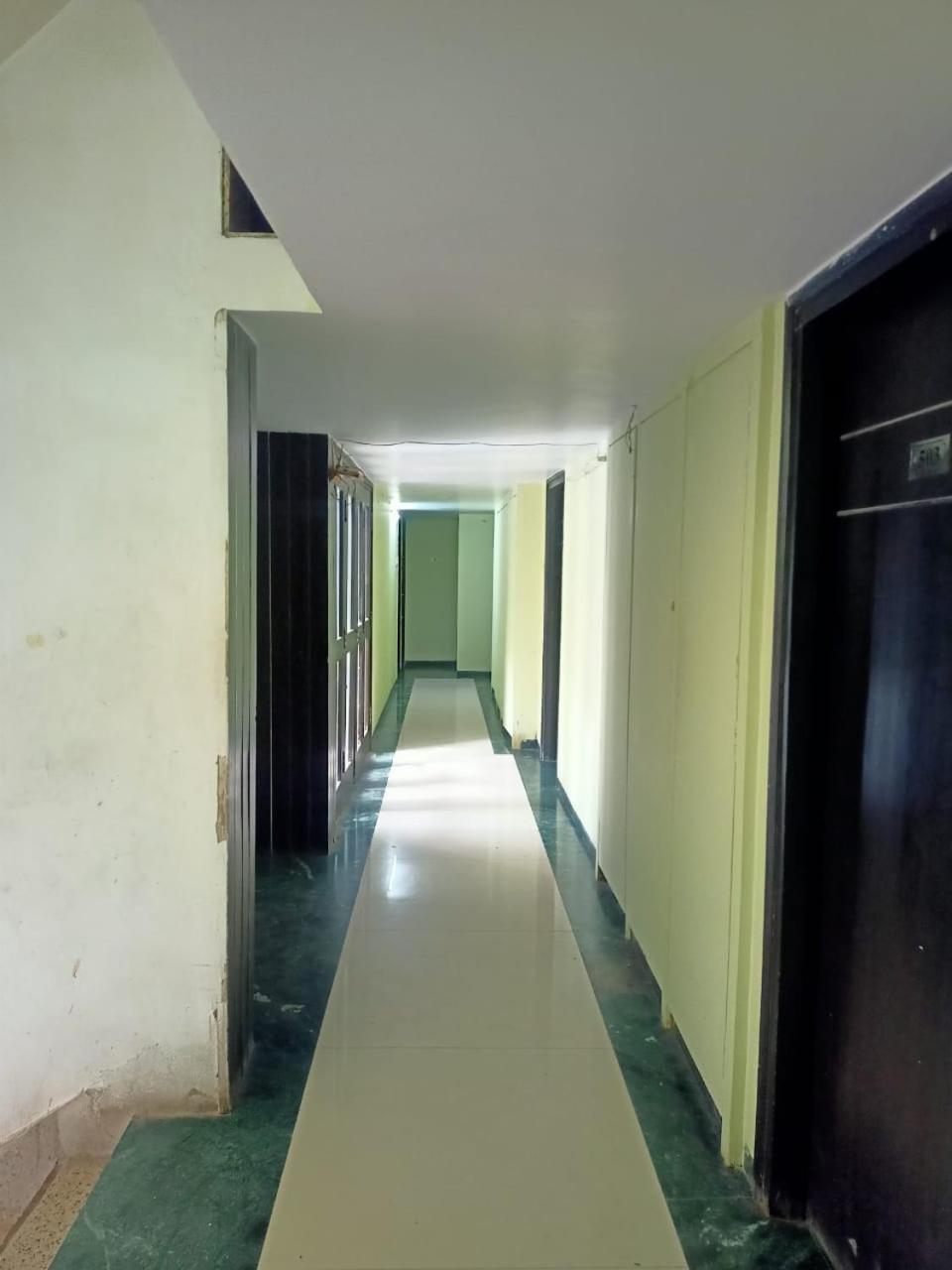 נאגפור Hotel Skylark מראה חיצוני תמונה