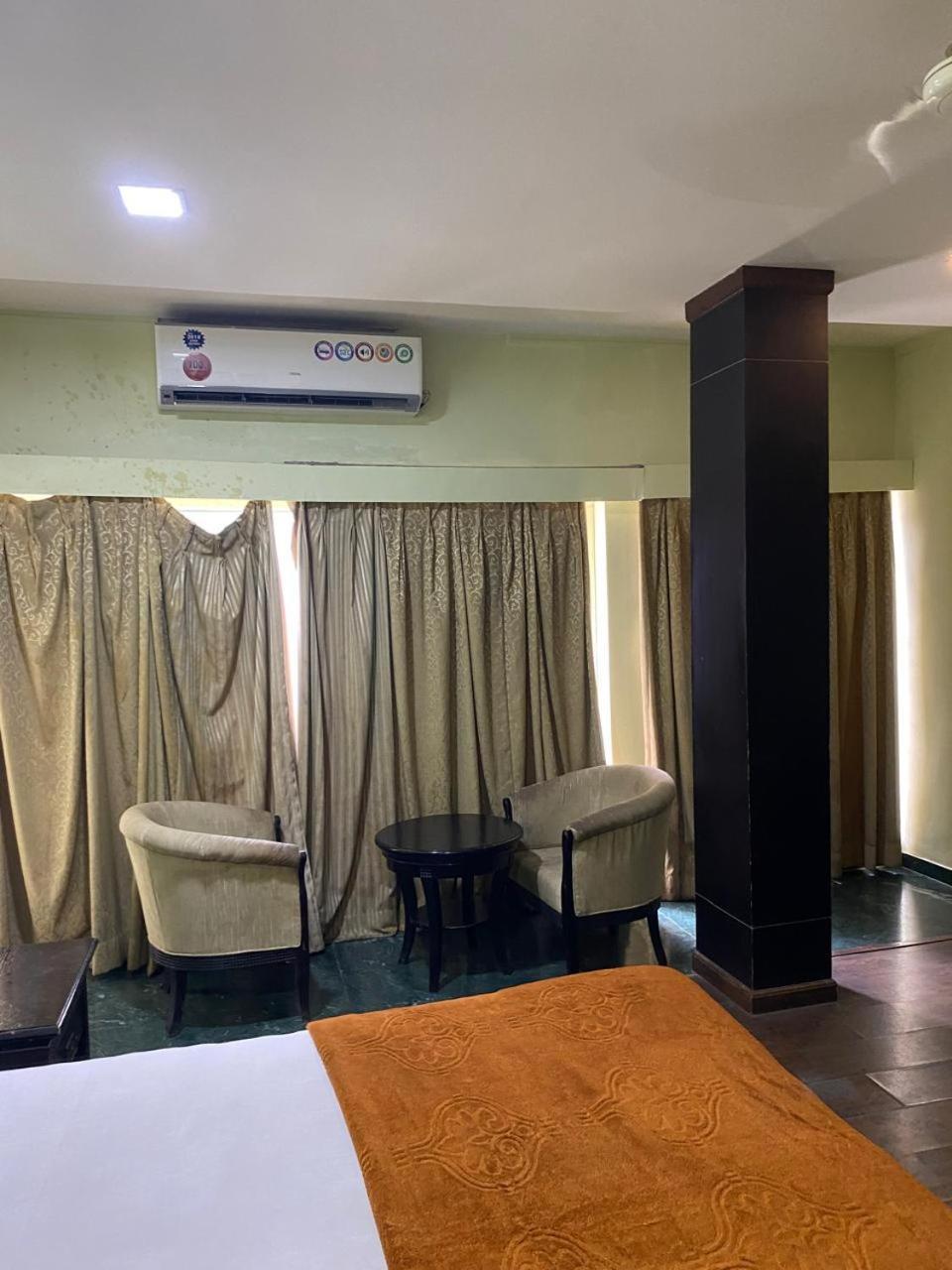 נאגפור Hotel Skylark מראה חיצוני תמונה