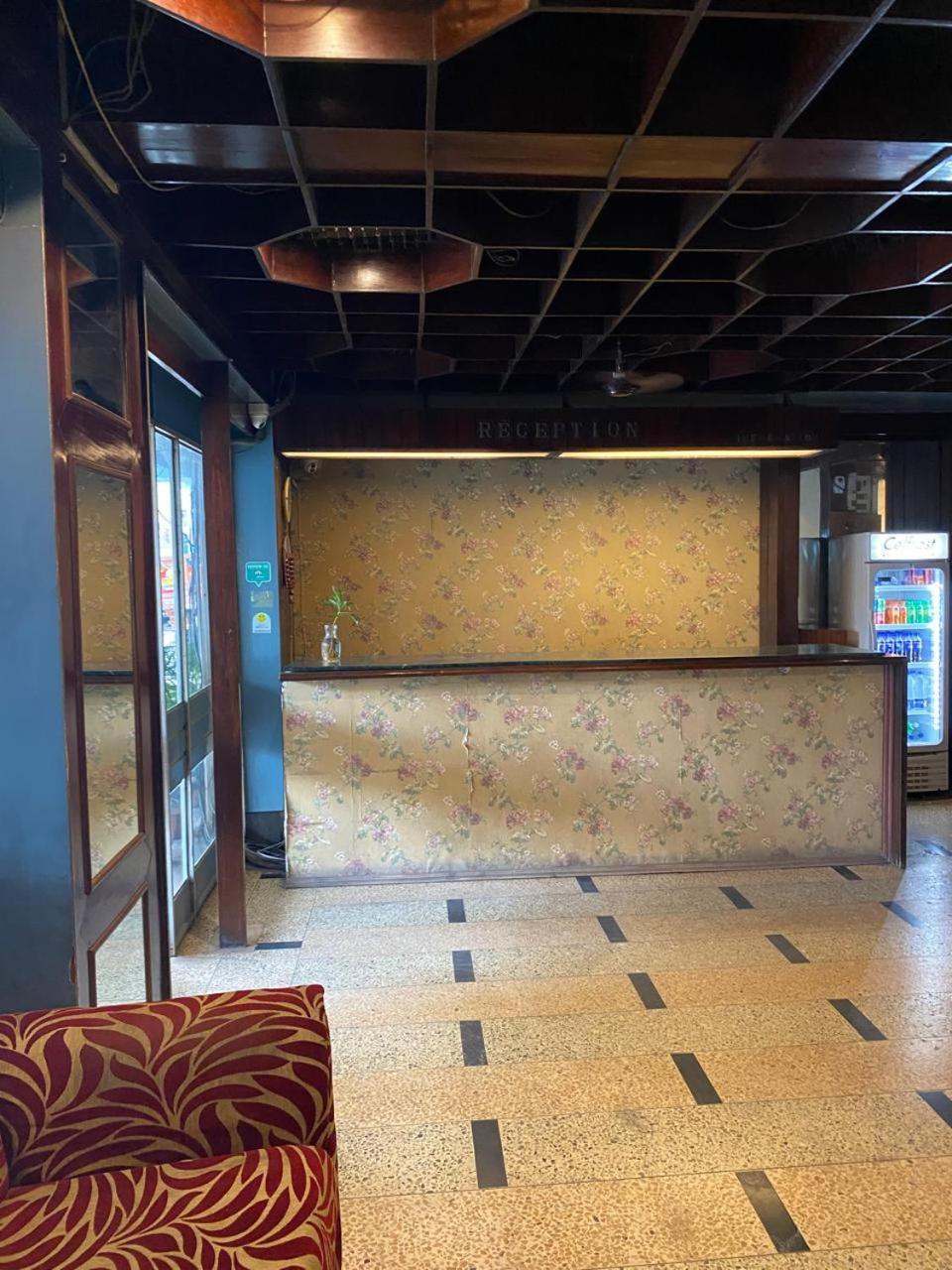 נאגפור Hotel Skylark מראה חיצוני תמונה